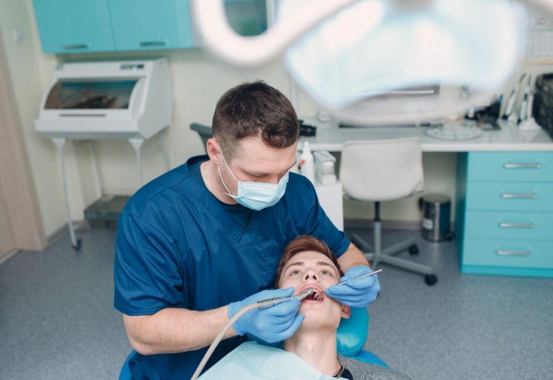 10 Tips for a Healthier, Brighter Smile